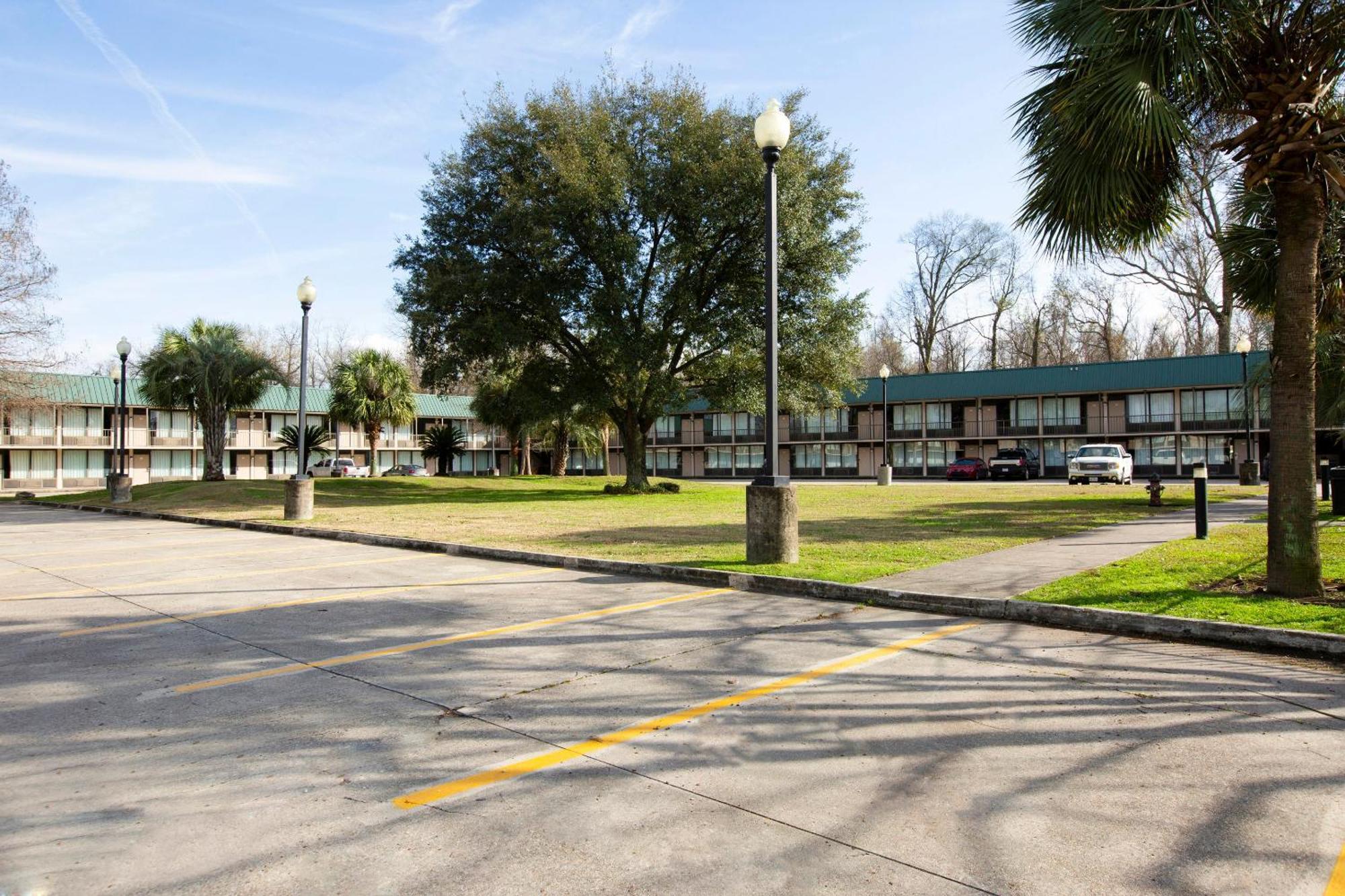 Oyo Hotel Port Allen La I-10 West Exterior photo